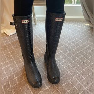 Hunter Boots - Black Carnaby Snake Tall